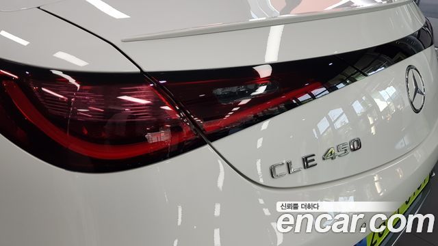 Mercedes-Benz CLE-Class (C236) CLE450 4MATIC Cabriolet 2026 — фото 9