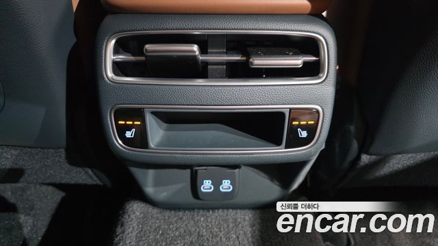 Genesis GV70 2.5T Gasoline AWD 2025 — фото 22