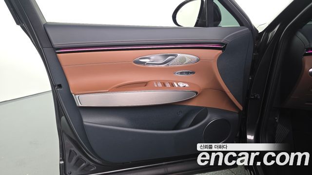 Genesis GV70 2.5T Gasoline AWD 2025 — фото 30