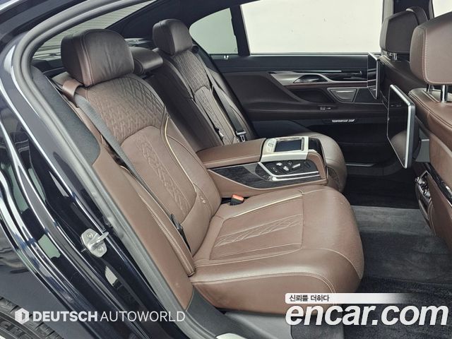 BMW 7 Series (G11) 740Li xDrive M Sport Package 2018 — фото 16