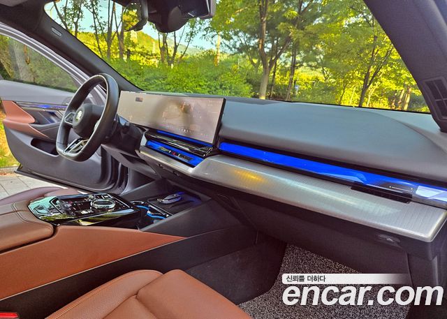 BMW 5 Series (G60) 530i xDrive M Sport 2025 — фото 10