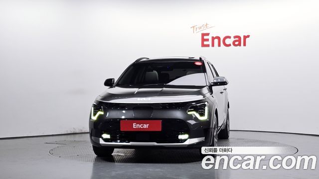 Kia Niro EV Earth 2023 — фото 3