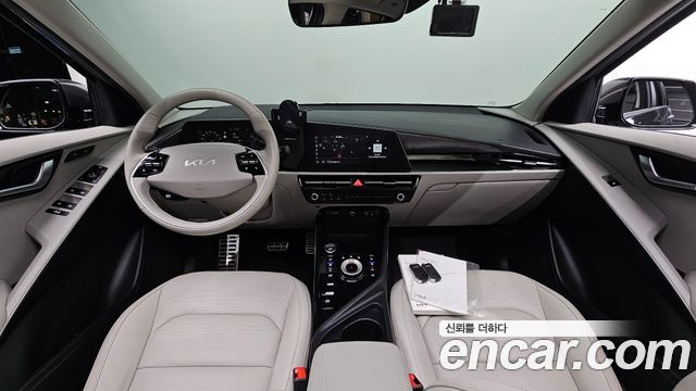 Kia Niro EV Earth 2023 — фото 7