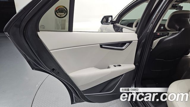 Kia Niro EV Earth 2023 — фото 31