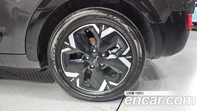 Kia Niro EV Earth 2023 — фото 40