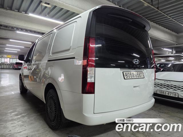 Hyundai Staria Cargo 3-Seater Smart 2022 — фото 2