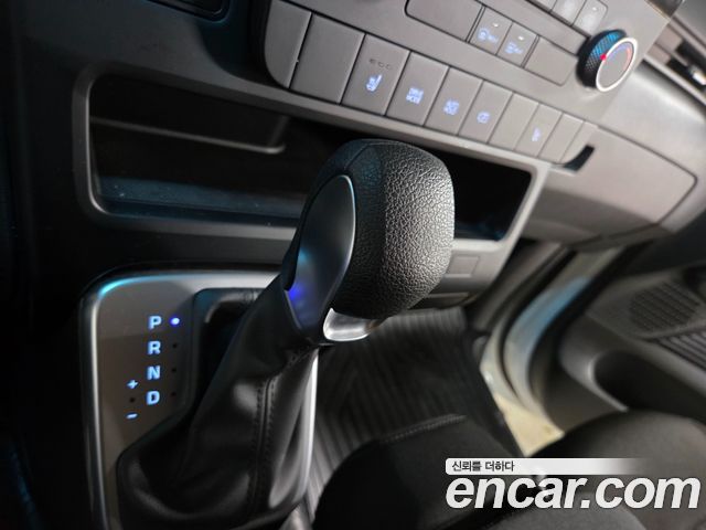 Hyundai Staria Cargo 3-Seater Smart 2022 — фото 9