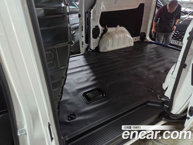 Hyundai Staria Cargo 3-Seater Smart 2022 — фото 18