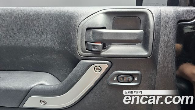 Jeep Wrangler (JK) 2.8 Diesel Sahara 4Door 2013 — фото 28