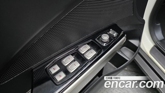 KG Mobility (SsangYong) Tivoli Armor TX 2WD 2019 — фото 17