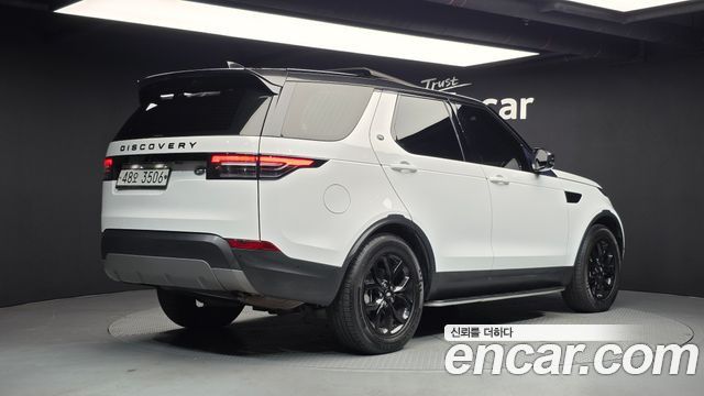 Land Rover Discovery 5 2.0 SD4 SE 2019 — фото 2