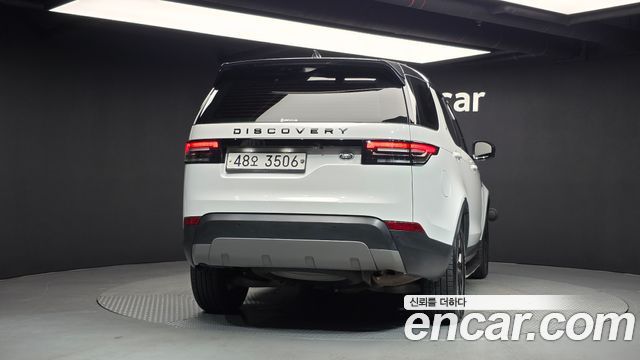 Land Rover Discovery 5 2.0 SD4 SE 2019 — фото 4