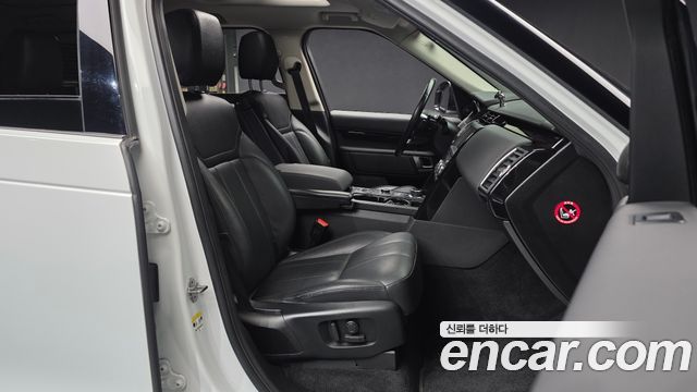 Land Rover Discovery 5 2.0 SD4 SE 2019 — фото 11