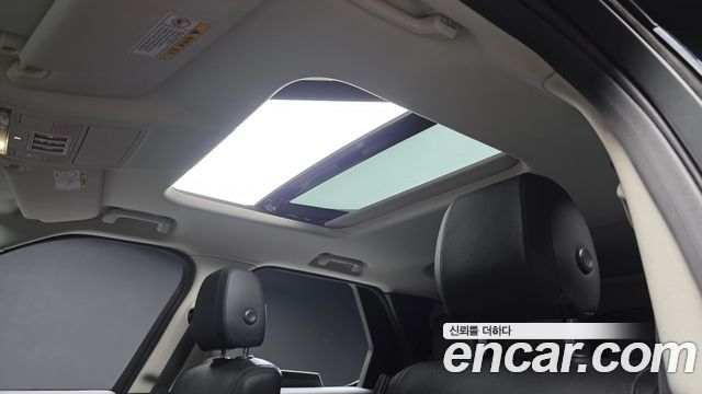 Land Rover Discovery 5 2.0 SD4 SE 2019 — фото 16