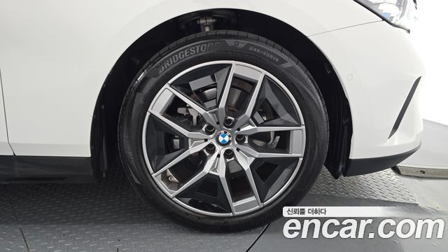 BMW 5 Series (G60) 520i 2024 — фото 21