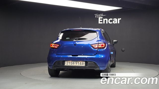 Renault Korea Clio Intens 2018 — фото 4