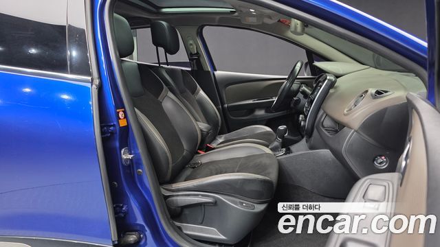 Renault Korea Clio Intens 2018 — фото 11