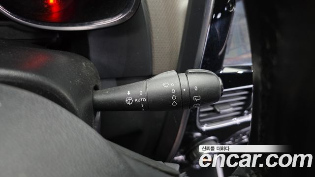 Renault Korea Clio Intens 2018 — фото 17