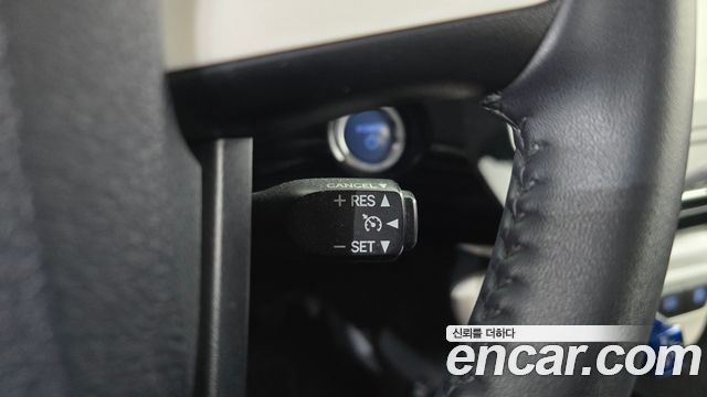 Toyota Prius (IV) 1.8 E 2018 — фото 20