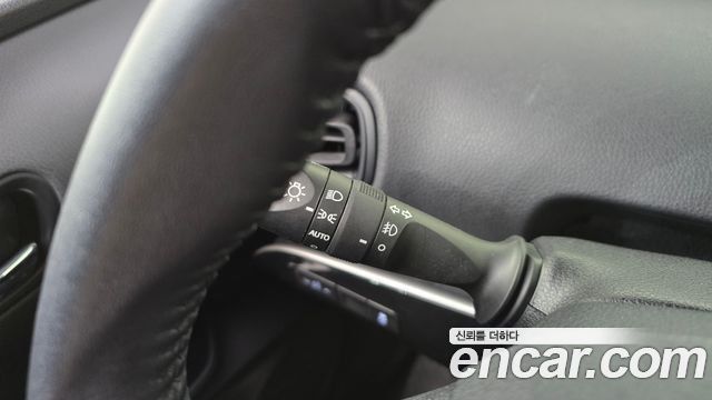 Toyota Prius (IV) 1.8 E 2018 — фото 28