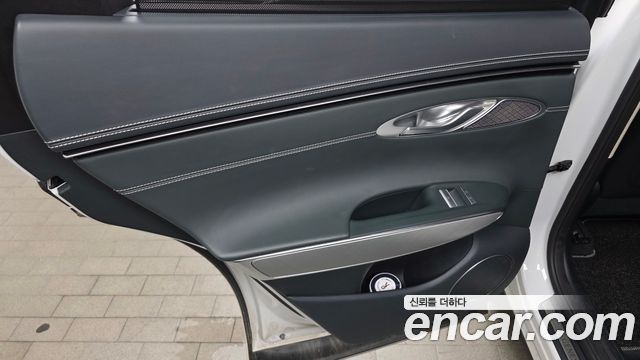 Genesis Electrified (GV70) e-AWD 2022 — фото 25