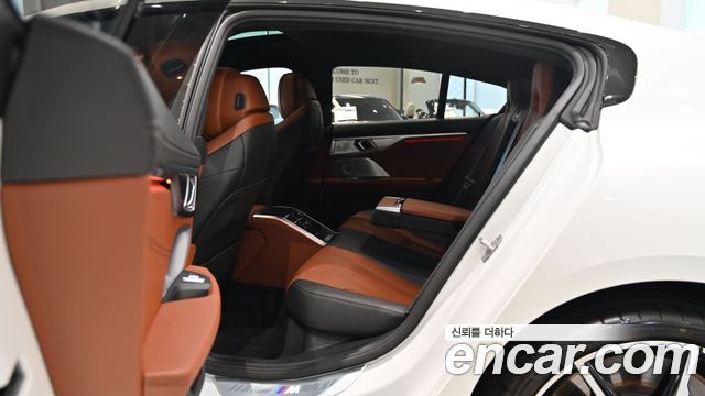 BMW 8 Series (G15) M850i xDrive M Performance Gran Coupe 2025 — фото 10