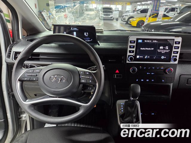 Hyundai Staria Cargo 5-Seater Smart 2022 — фото 22