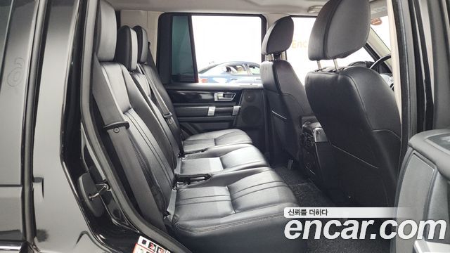 Land Rover Discovery 4 3.0 SDV6 SE 2015 — фото 12