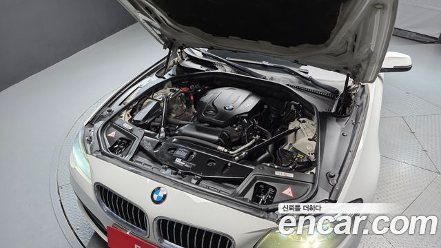 BMW 5 Series (F10) 520d 2015 — фото 6