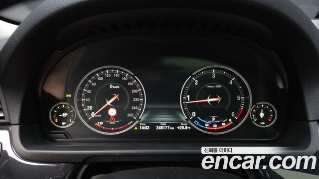 BMW 5 Series (F10) 520d 2015 — фото 8