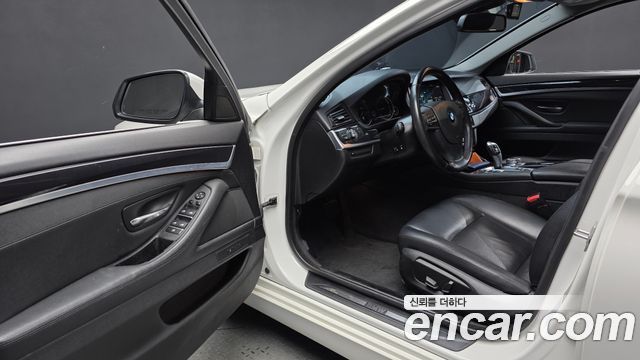 BMW 5 Series (F10) 520d 2015 — фото 10