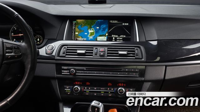 BMW 5 Series (F10) 520d 2015 — фото 14