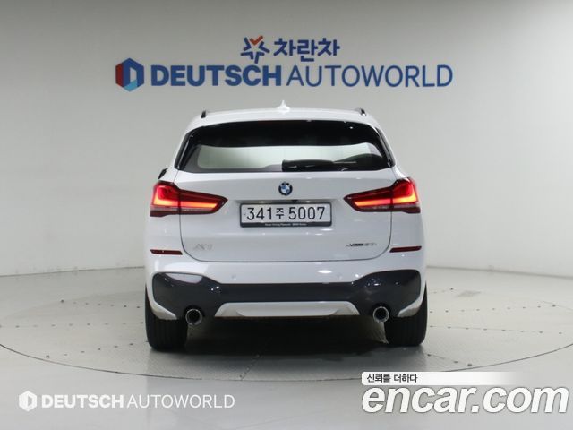 BMW X1 (F48) xDrive 20i M Sport 2020 — фото 4