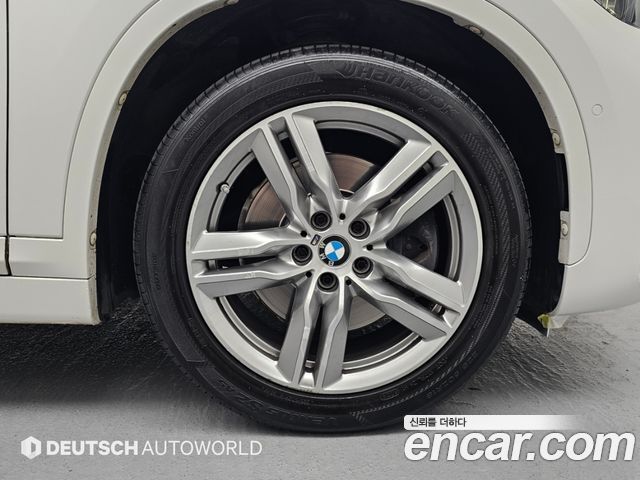 BMW X1 (F48) xDrive 20i M Sport 2020 — фото 5