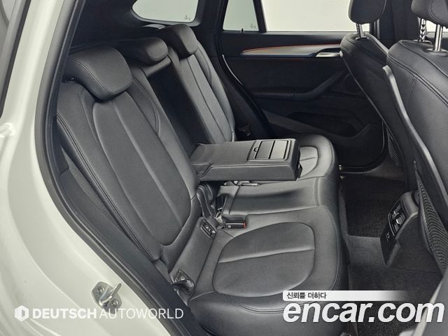 BMW X1 (F48) xDrive 20i M Sport 2020 — фото 15