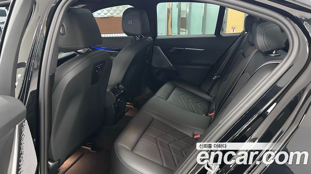 BMW 5 Series (G60) 520i Special Edition 2025 — фото 15