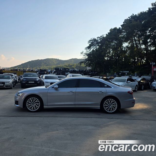 Audi A8 (D5) 55 TFSI Quattro LWB 2020 — фото 3