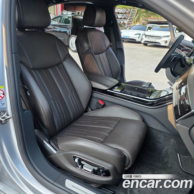 Audi A8 (D5) 55 TFSI Quattro LWB 2020 — фото 16