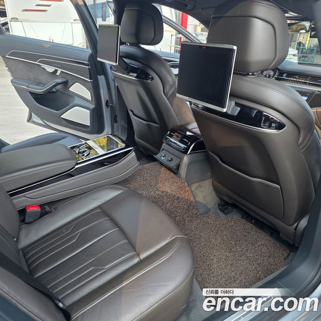 Audi A8 (D5) 55 TFSI Quattro LWB 2020 — фото 18