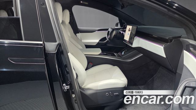Tesla Model X Plaid 2023 — фото 15