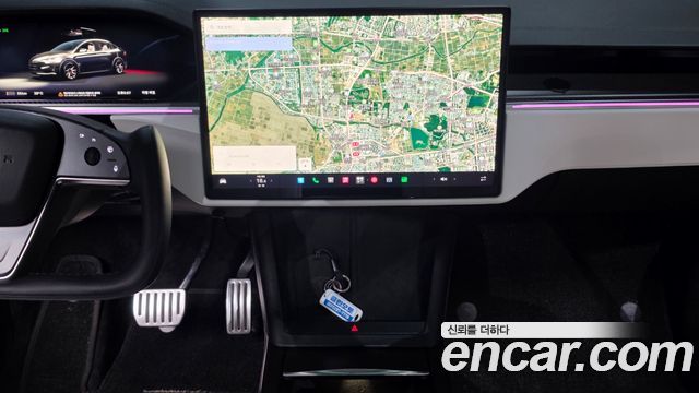 Tesla Model X Plaid 2023 — фото 18
