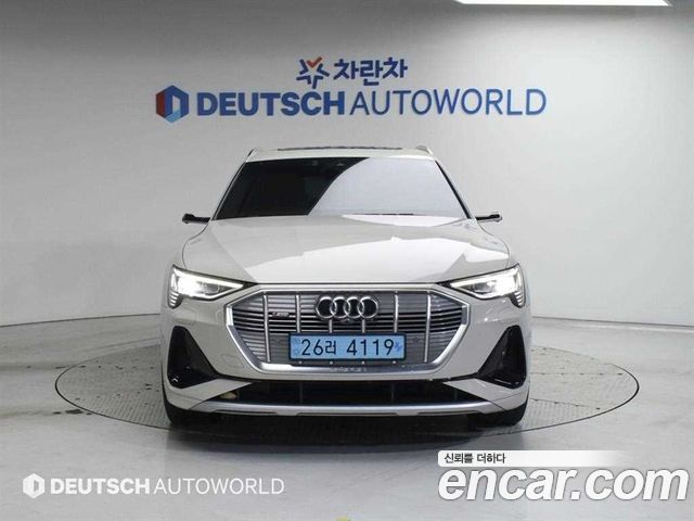 Audi e-tron 55 Quattro Sportback 2022 — фото 3