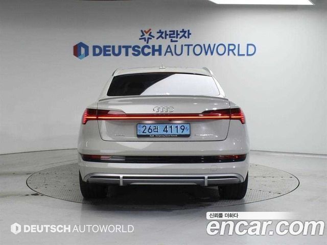 Audi e-tron 55 Quattro Sportback 2022 — фото 4