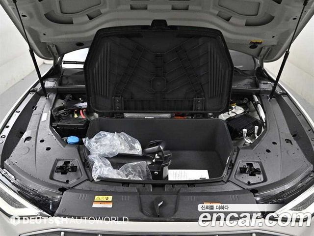 Audi e-tron 55 Quattro Sportback 2022 — фото 6