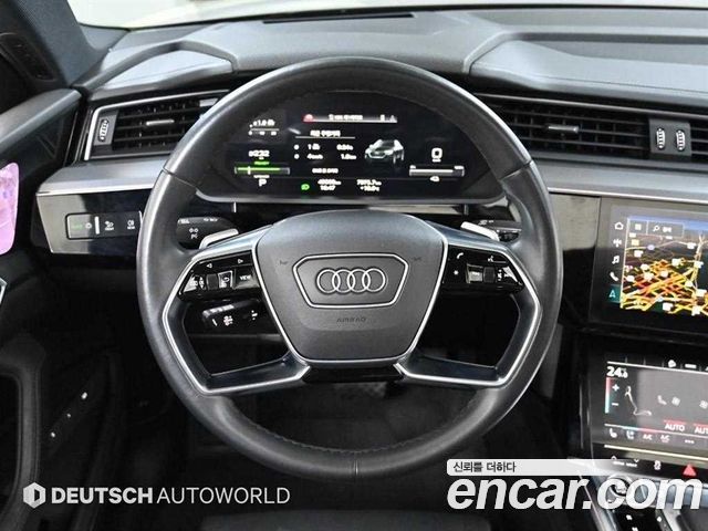 Audi e-tron 55 Quattro Sportback 2022 — фото 17