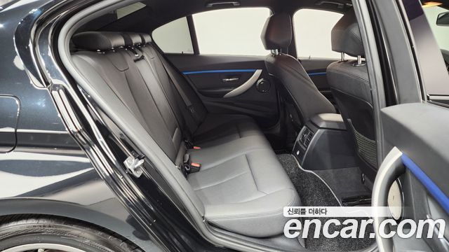 BMW 3 Series (F30) 320i M Sport 2017 — фото 12
