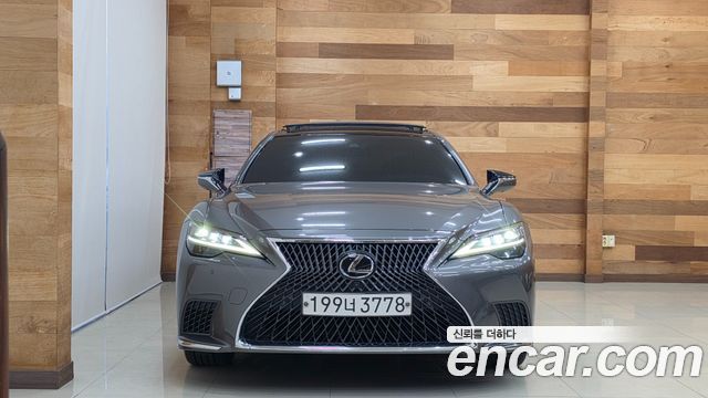 Lexus LS500 (V) 3.5 Luxury AWD 2022 — фото 3