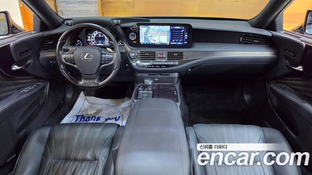 Lexus LS500 (V) 3.5 Luxury AWD 2022 — фото 8