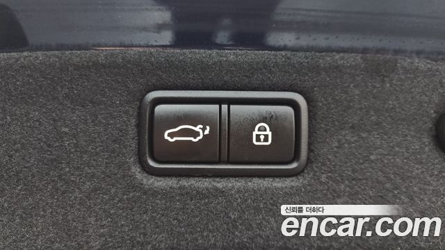 Genesis G70 3.3T Sport AWD Prestige 2019 — фото 19