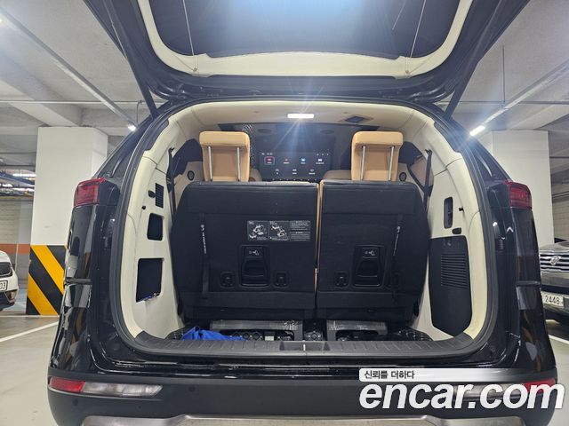 Kia Carnival (IV) Gasoline 7-seater Limousine(Special vehicle) 2023 — фото 7